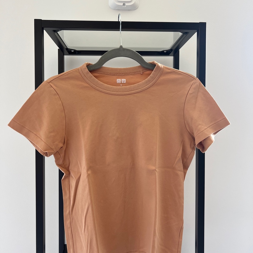 Uniqlo Crew Neck Tee